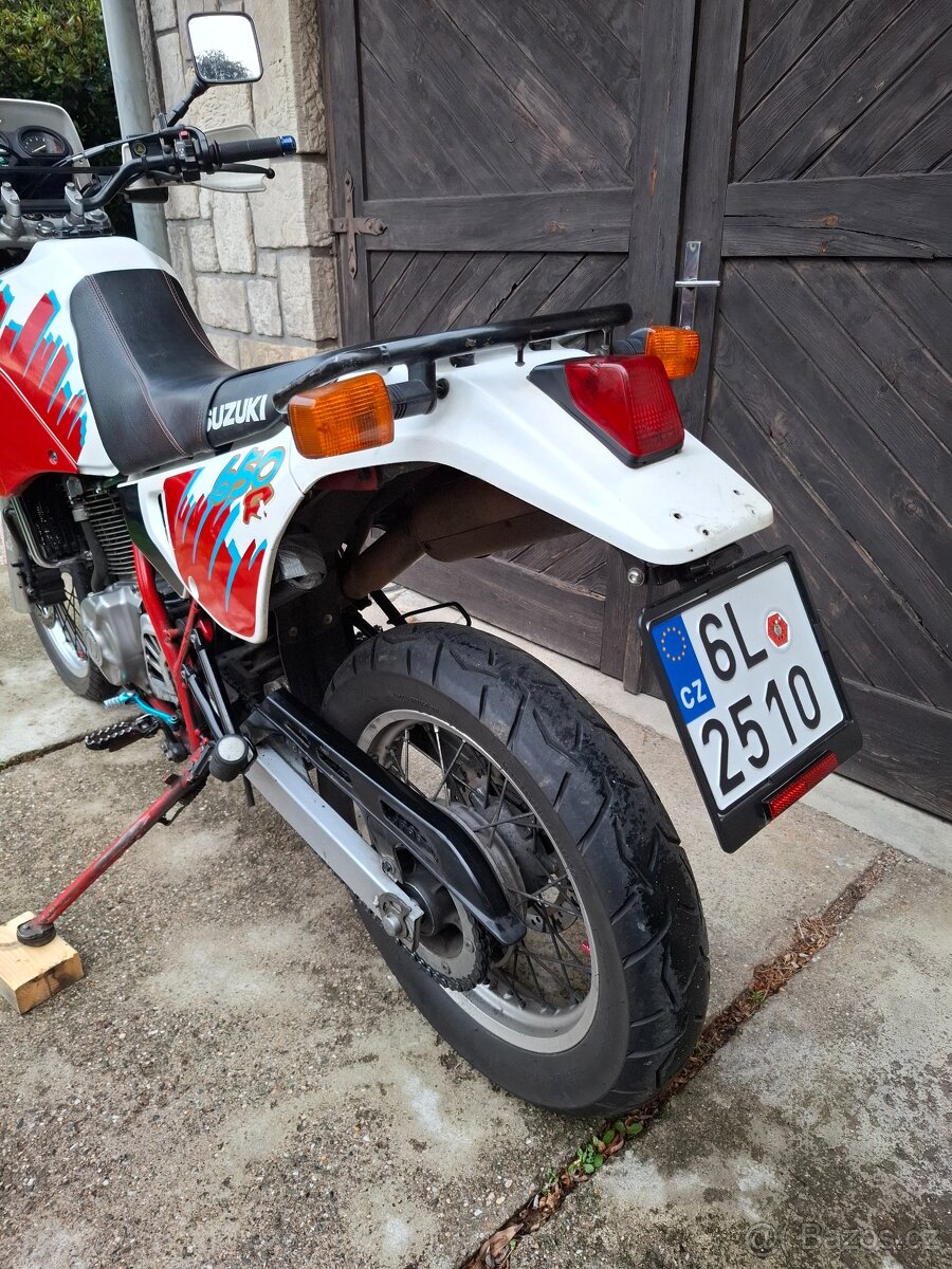 Suzuki DR 650 R - 13