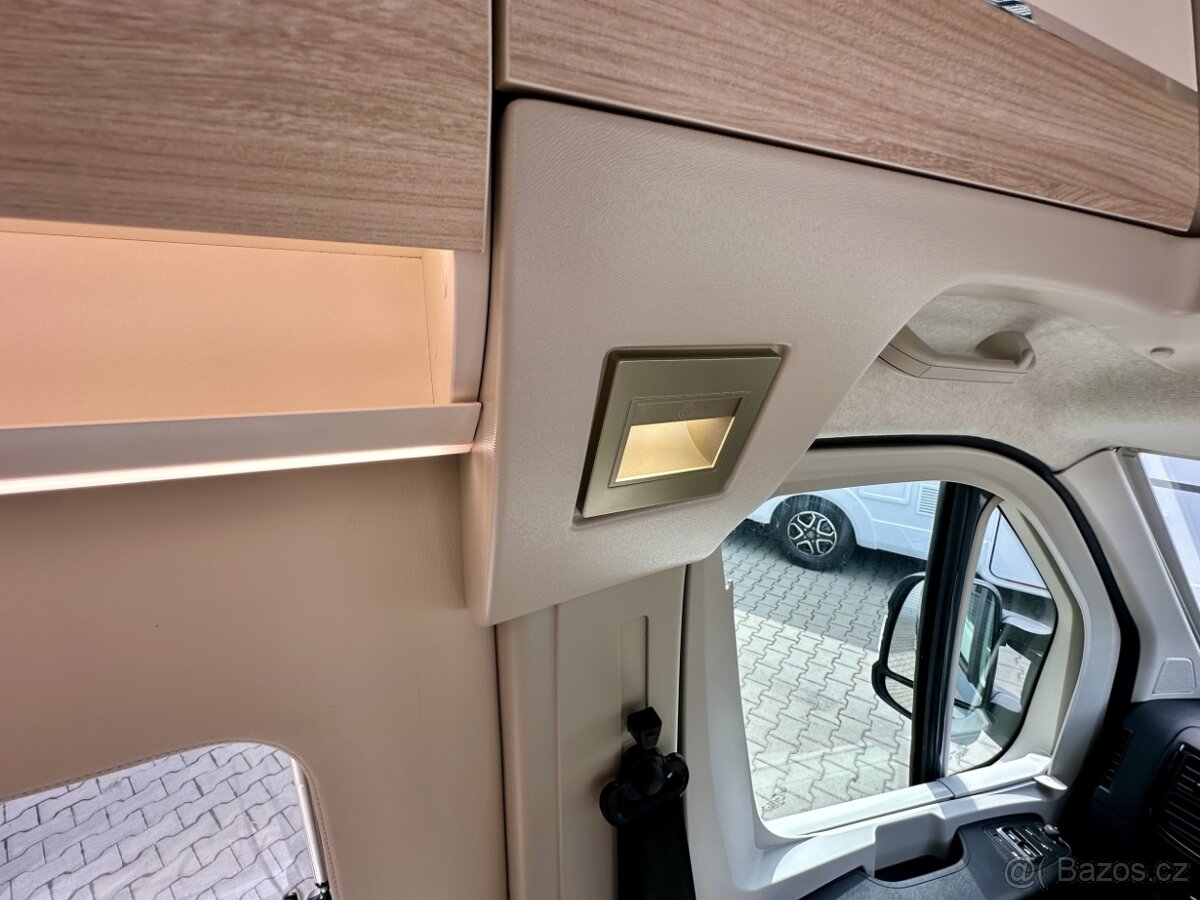 EURA MOBIL VAN 635 HB - 13