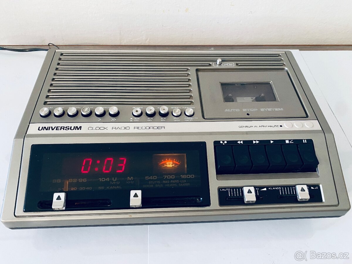 Universum Clock/Radio/Magnetofon UCR 1593, rok 1981 - 13