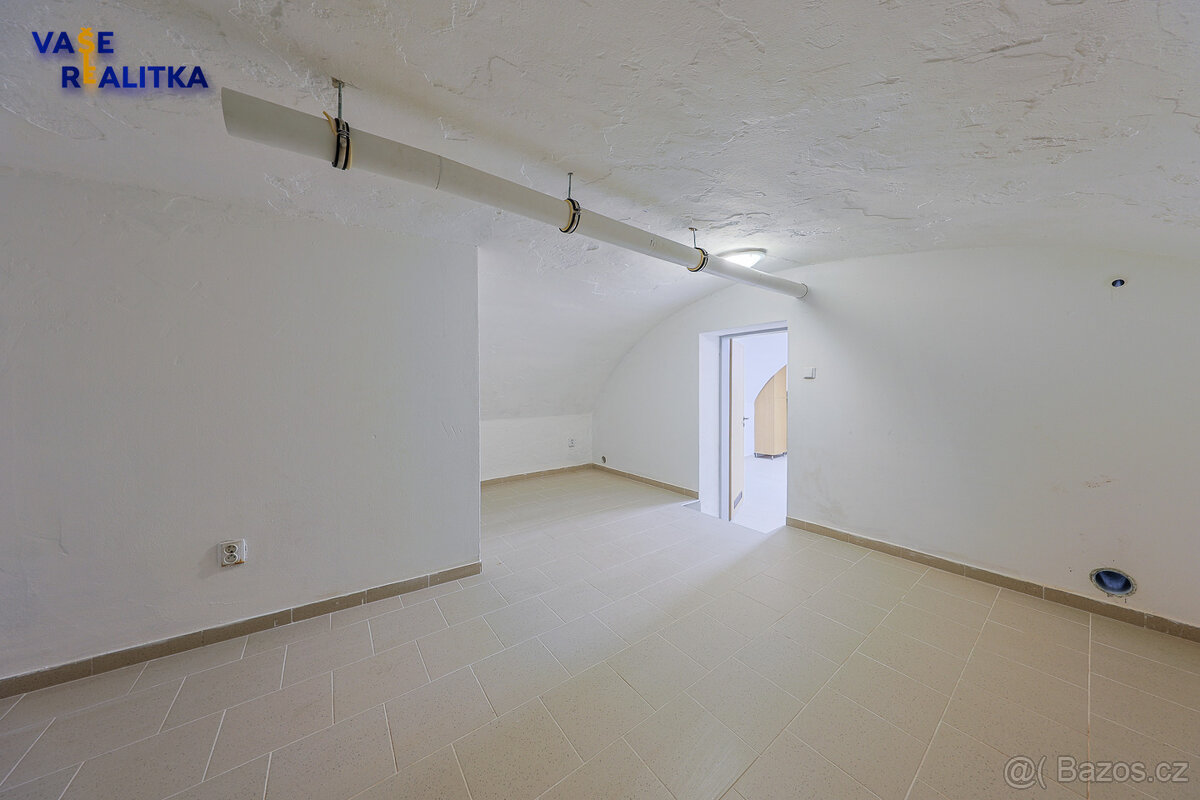 Pronájem, komerční prostory, Hranice, ul. Svatoplukova - 13