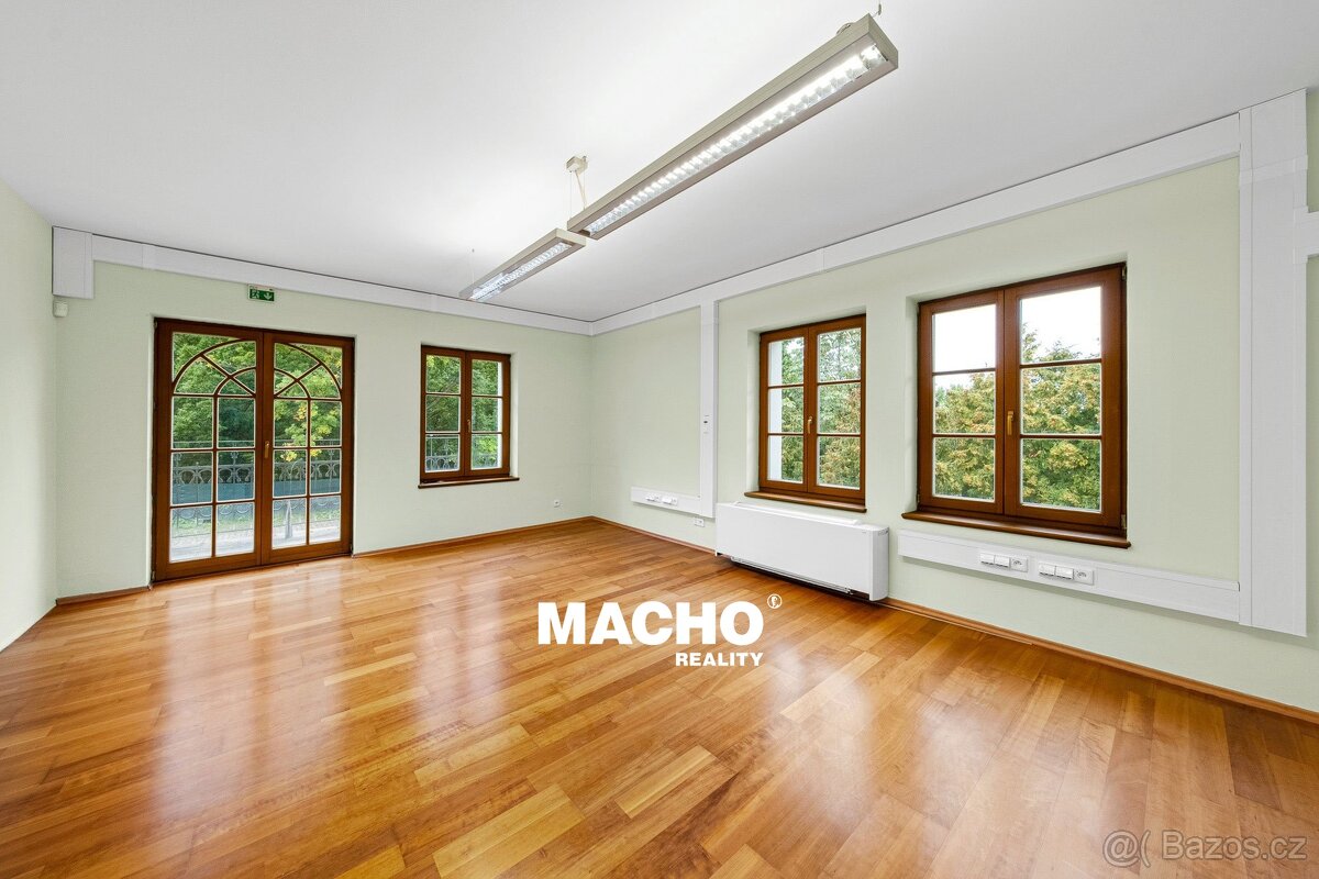 Prodej vily 1 181 m², Řitka, ev.č. 00197 - 13