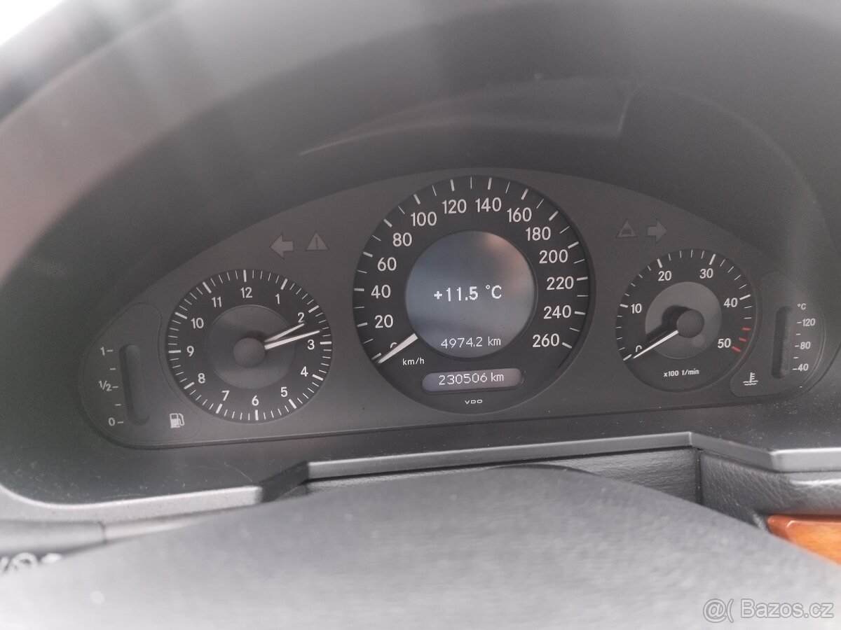 Mercedes-Benz E 220 CDi manuál - 13