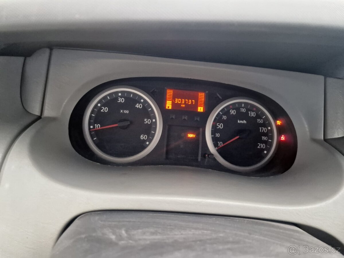 Renault Trafic Generation Facelift • 2.0 dCi • 2008 • 7 míst - 13