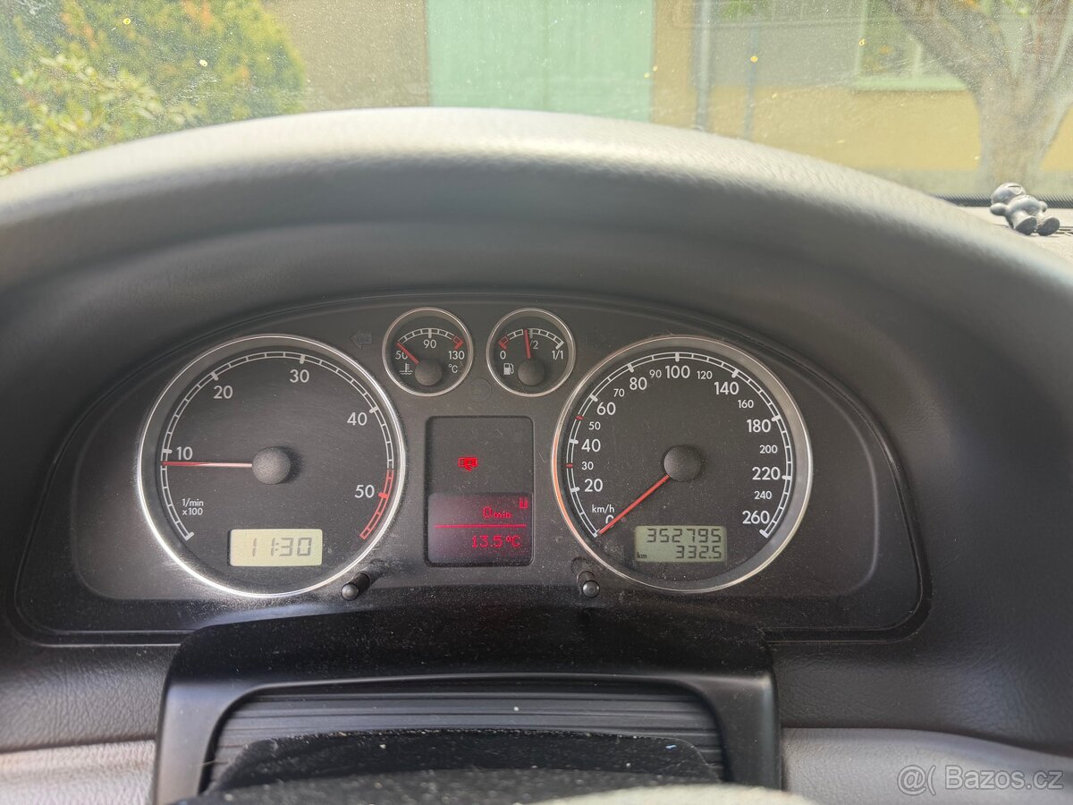 VW PASSAT 1.9 96kw ČR 3.maj - 13