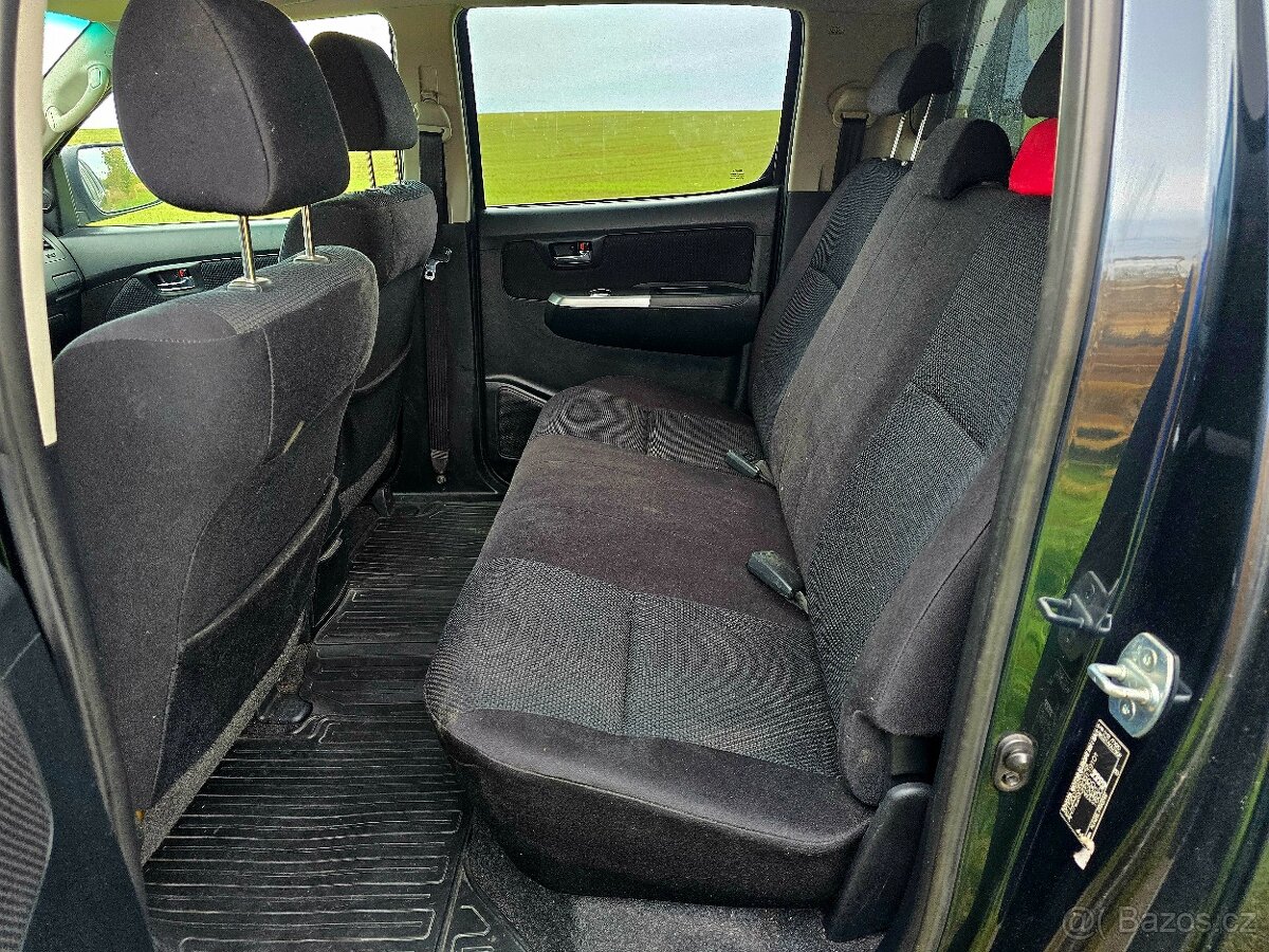 Toyota Hilux 3.0 D4D 4x4 - 13