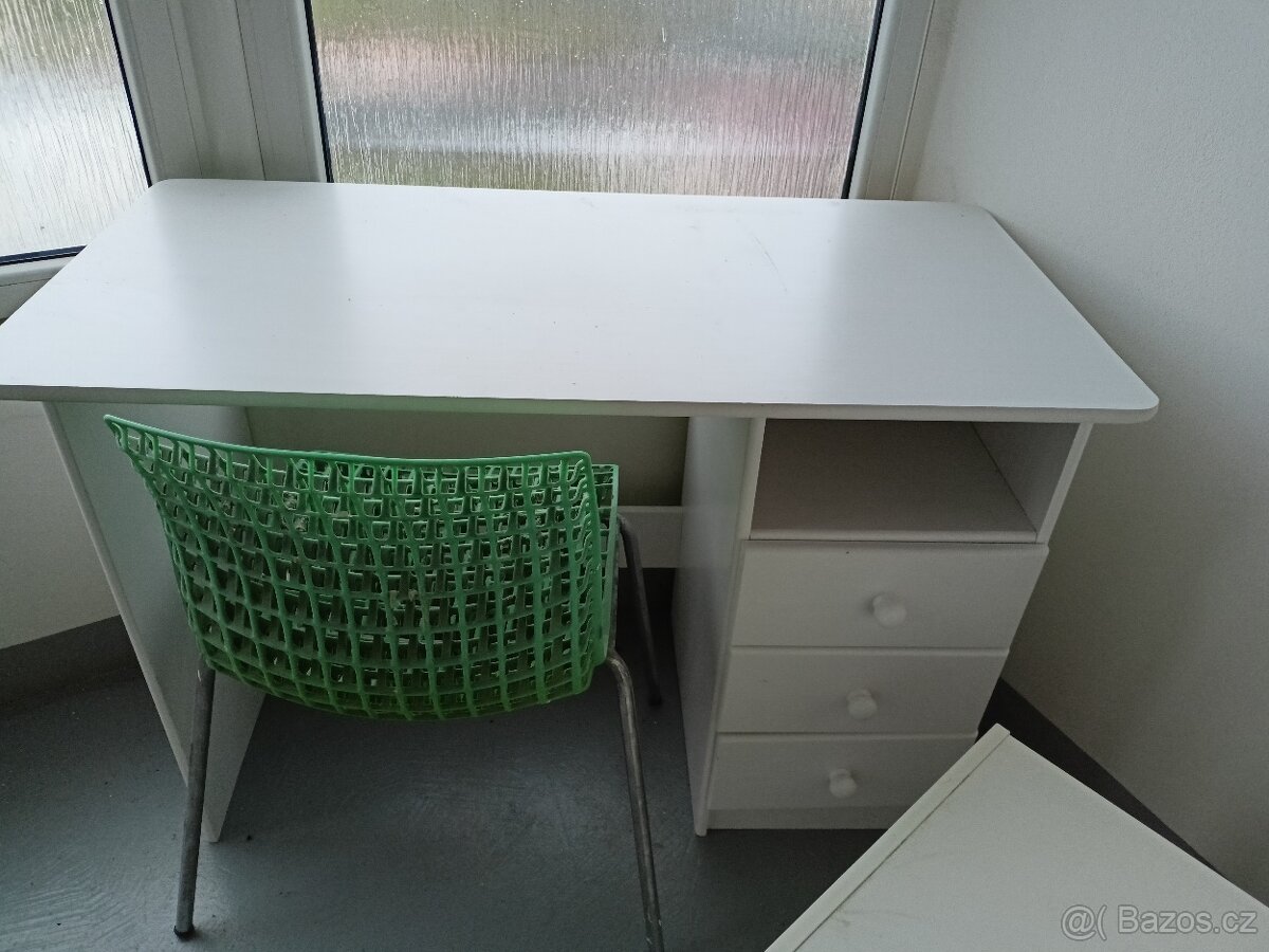 Pracovní stůl - 13