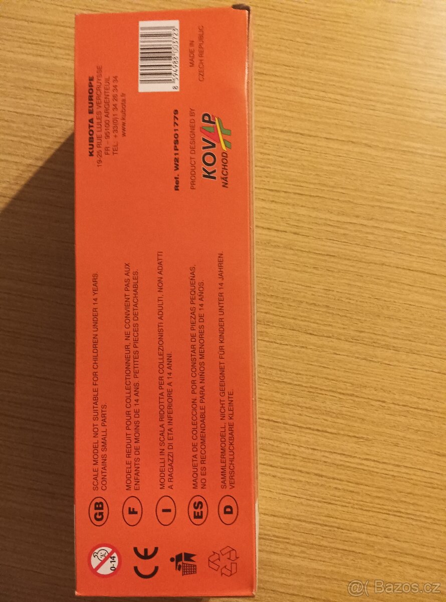 Kubota T15 s vlekem - 13