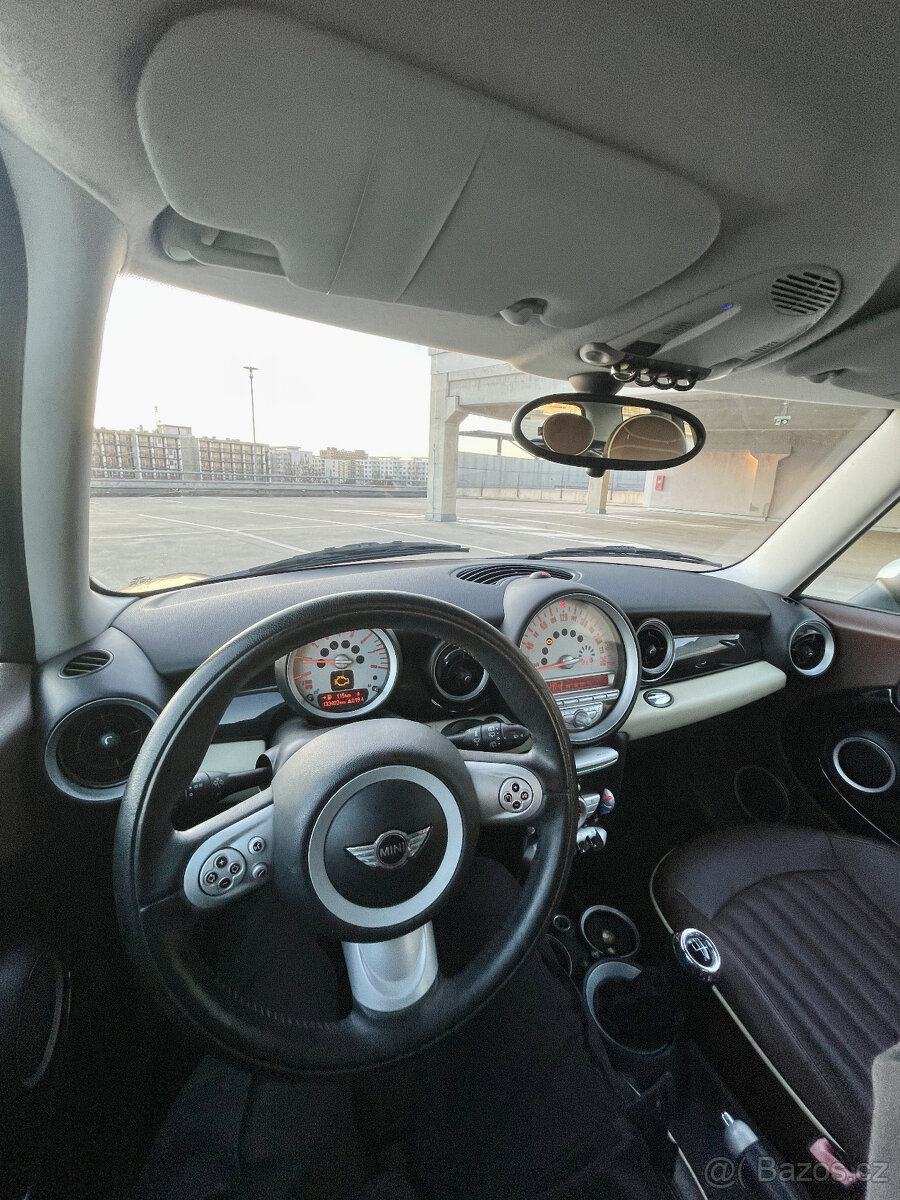 Mini Cooper Clubman - 13