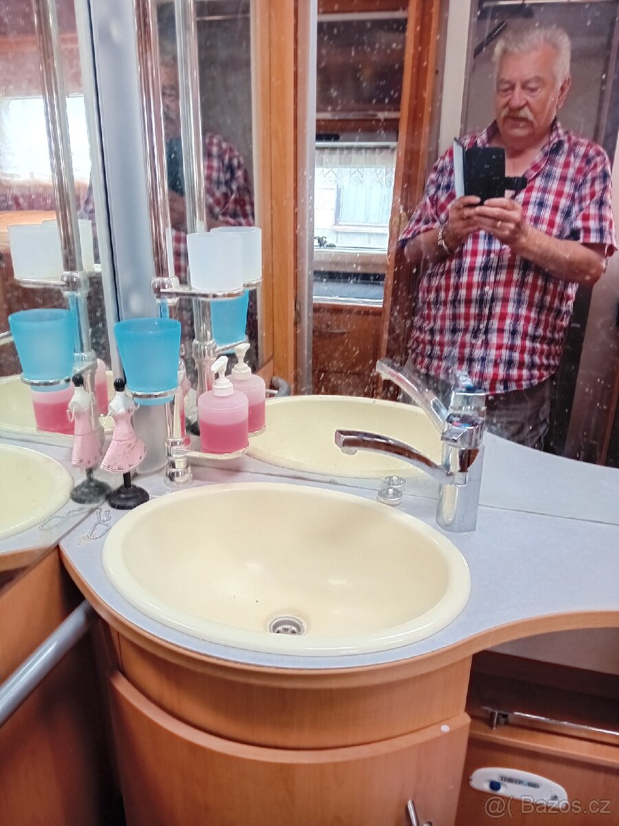 OBYTNÉ AUTO - 13