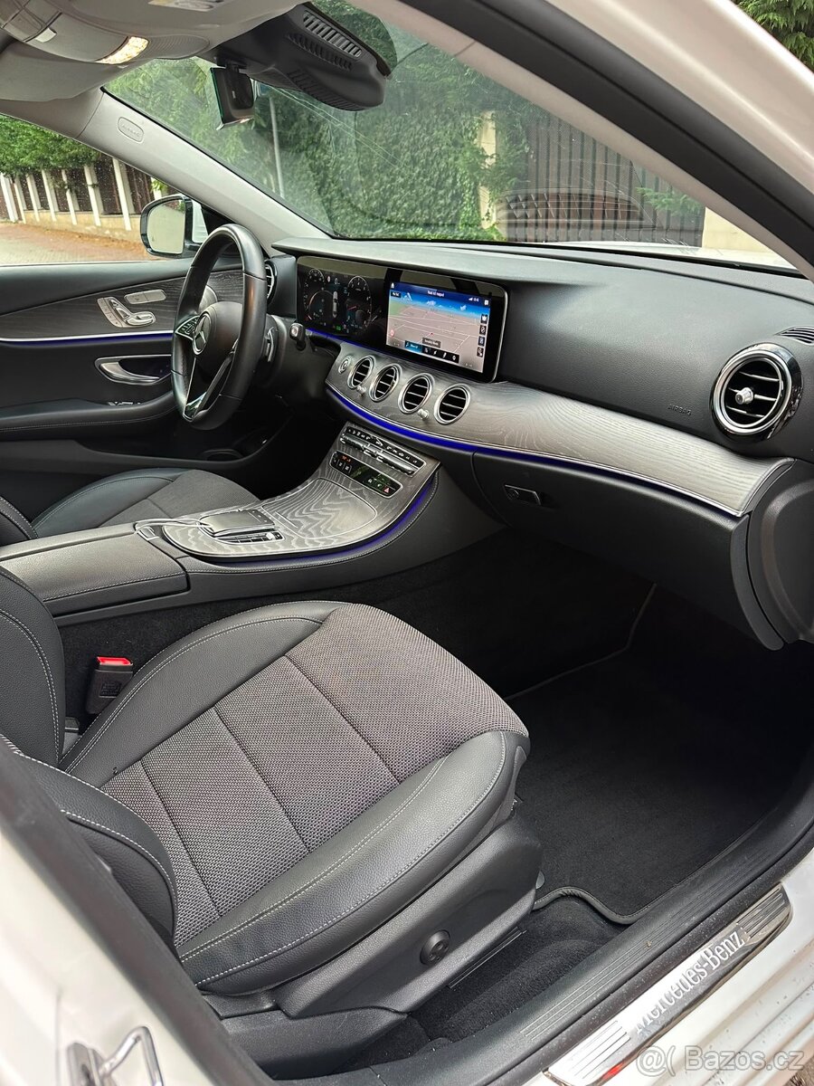 Mercedes-Benz E 200 Mild Hybrid - 13