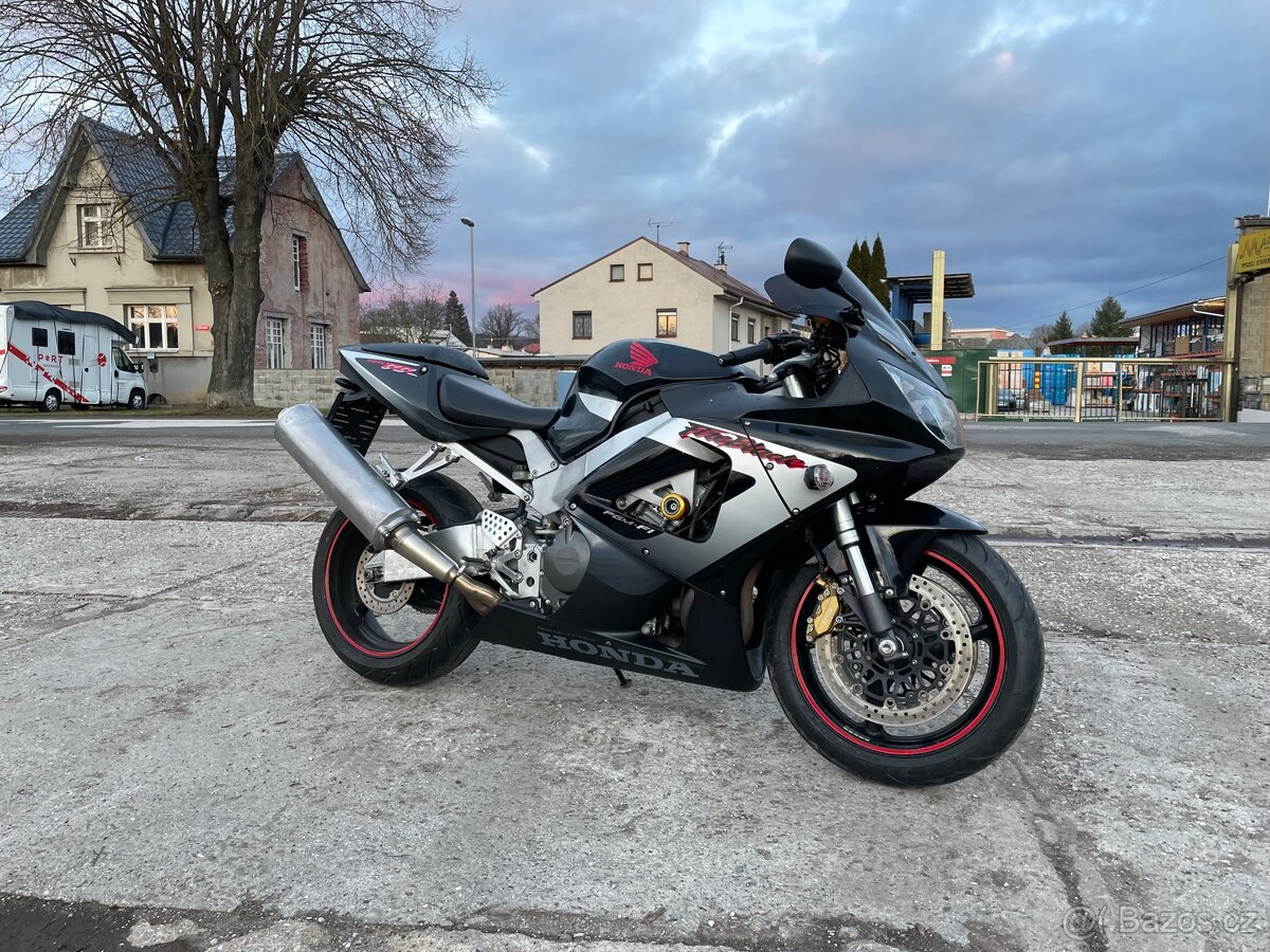 Honda CBR 929RR Fireblade - 13