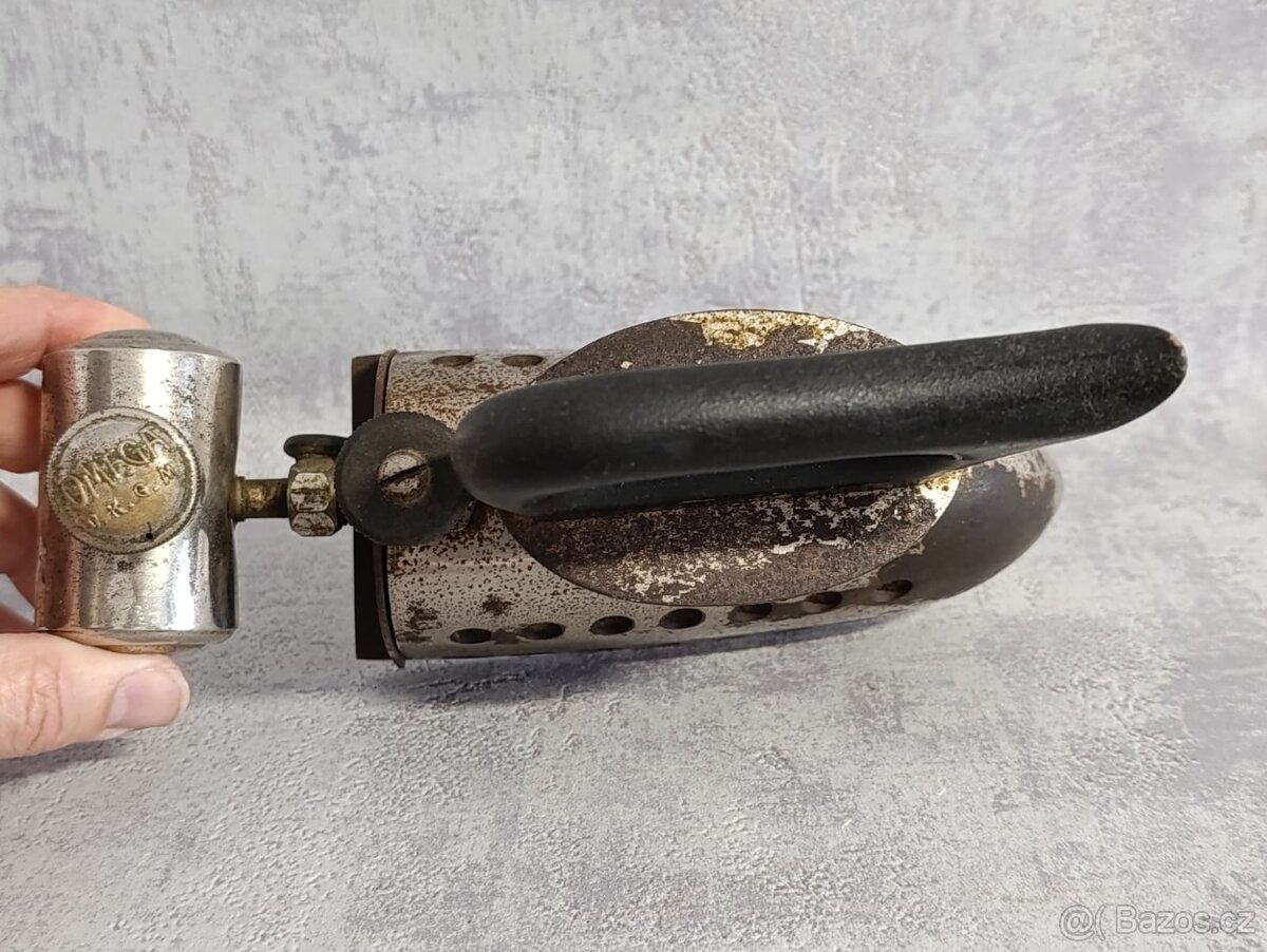 Velmi stará menší lihová žehlička OMEGA do sbírky, k dekorac - 13