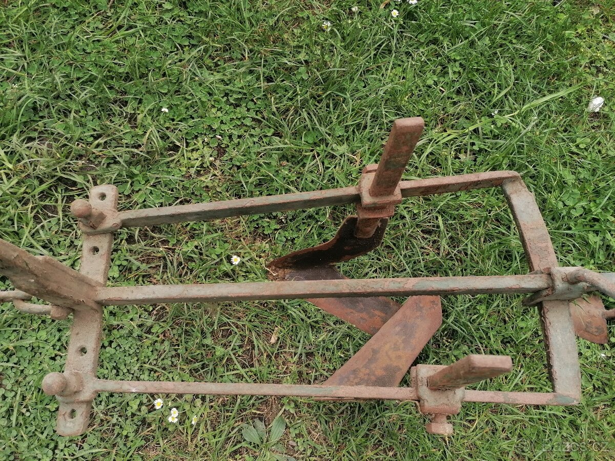 Zemědělské stroje ruční různé - 13