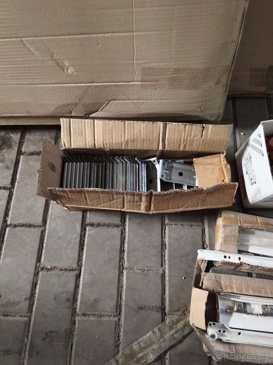 Pojezdy kolíky nabytek - 13