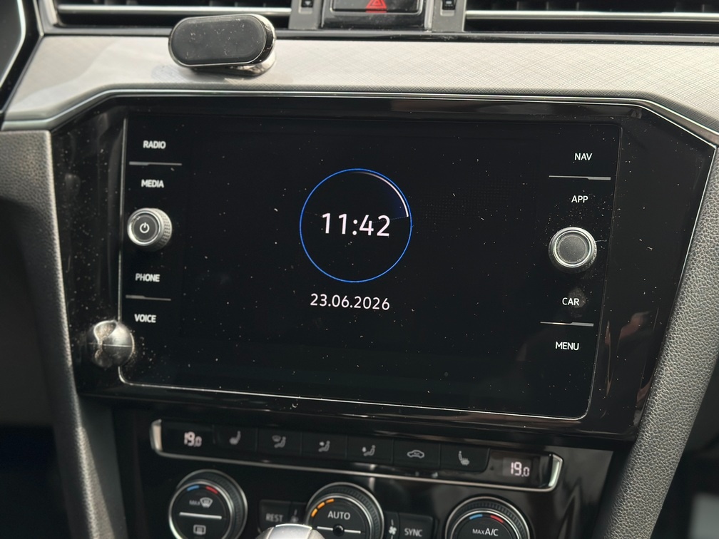 Volkswagen Passat 2020 - 13