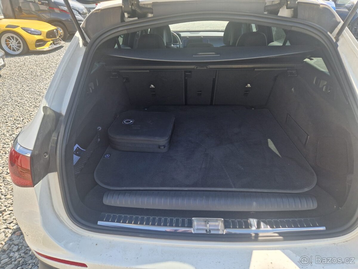 Mercedes-Benz E 300 de Hybrid W214 - 13