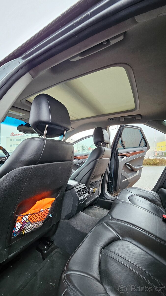 Cadillac CTS wagon - 13