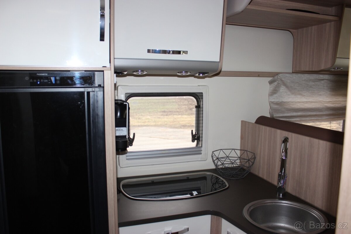 BURSTNER IXEO 710 - 13