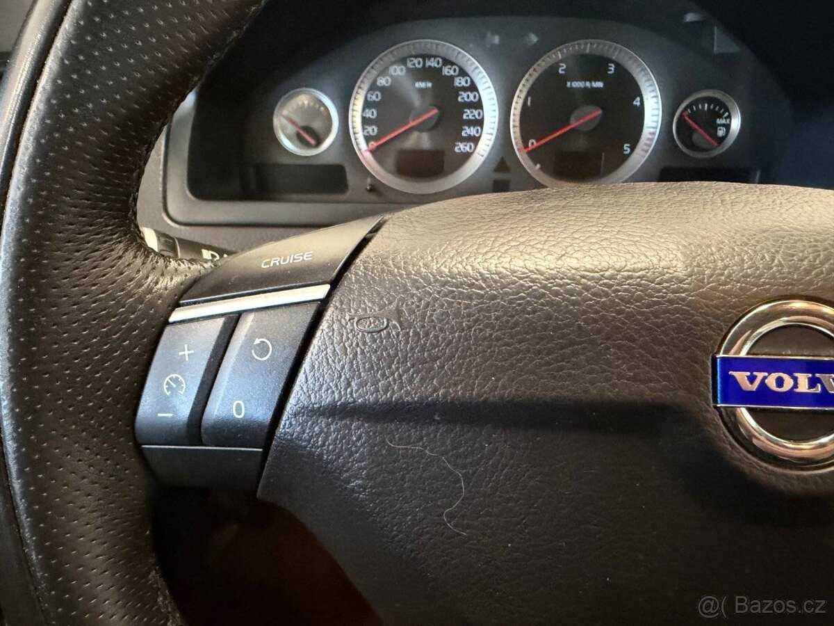 Volvo XC90, 2.4 D5 4x4/7 MÍST/PANORAMA/TZ - 13