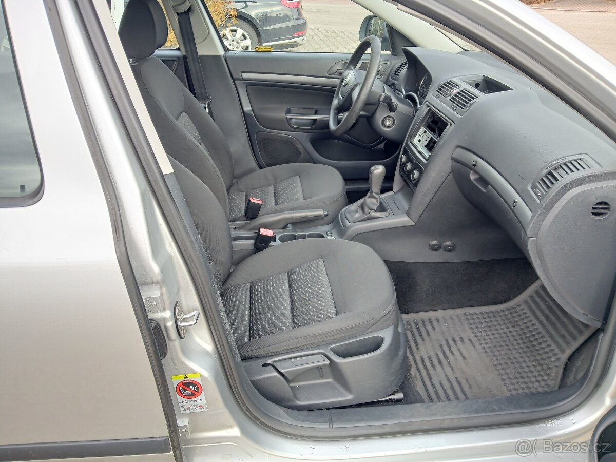 Škoda Octavia combi 1.6i, 75kW, - 13