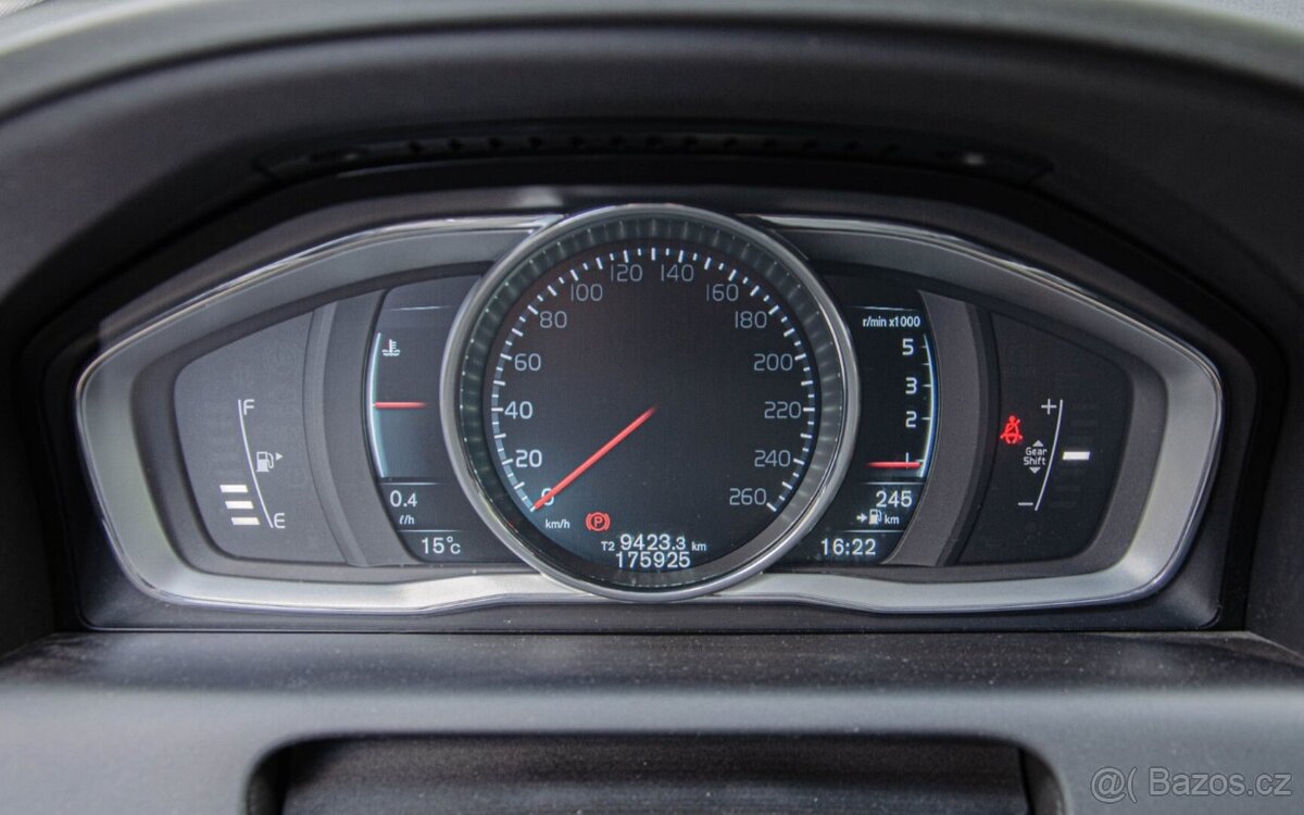 Volvo XC60 D3, 100kW, 6MT - 13