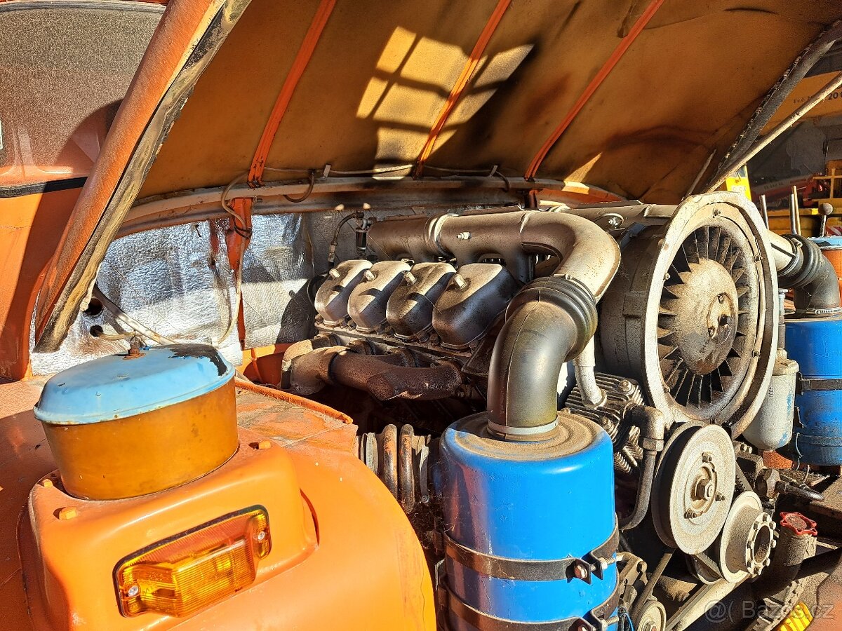 Tatra 148 AD070 - 13