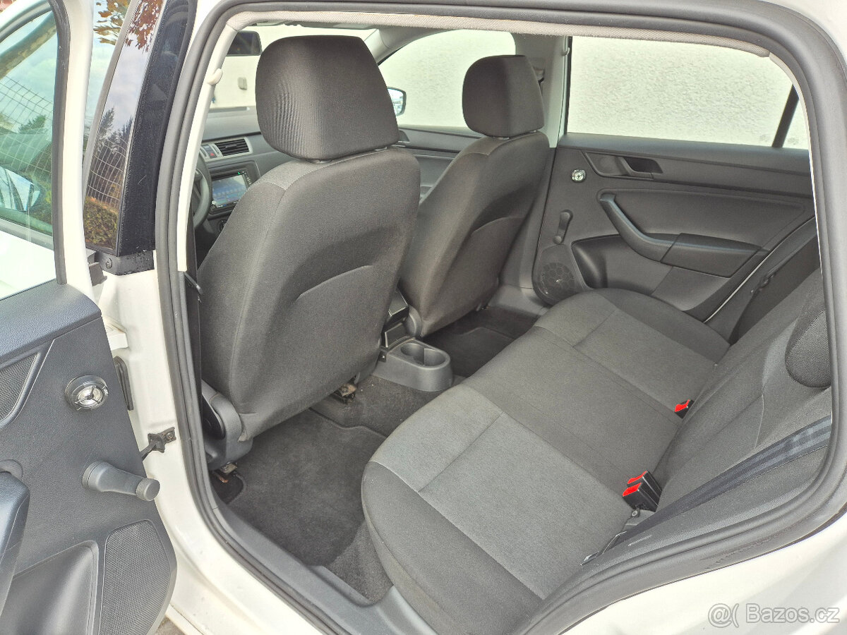 Škoda Rapid 1,2 TSi Speceback Klima ESP PDC 169.000Kč - 13