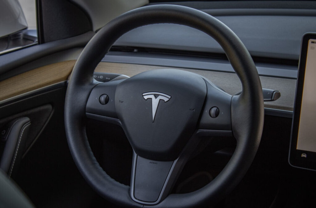 Tesla Model Y Long Range 378kW - 13
