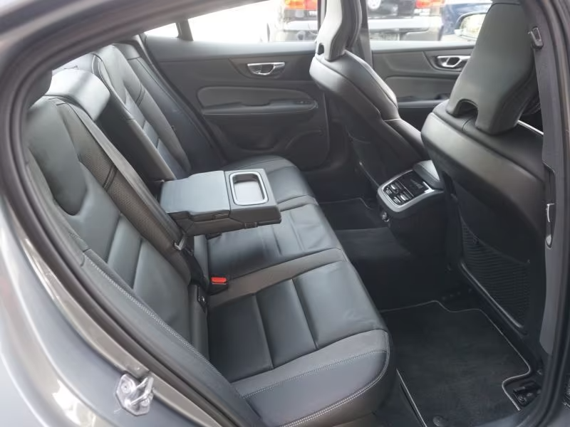 Volvo S60 T5 AWD R-Design Pro - 13