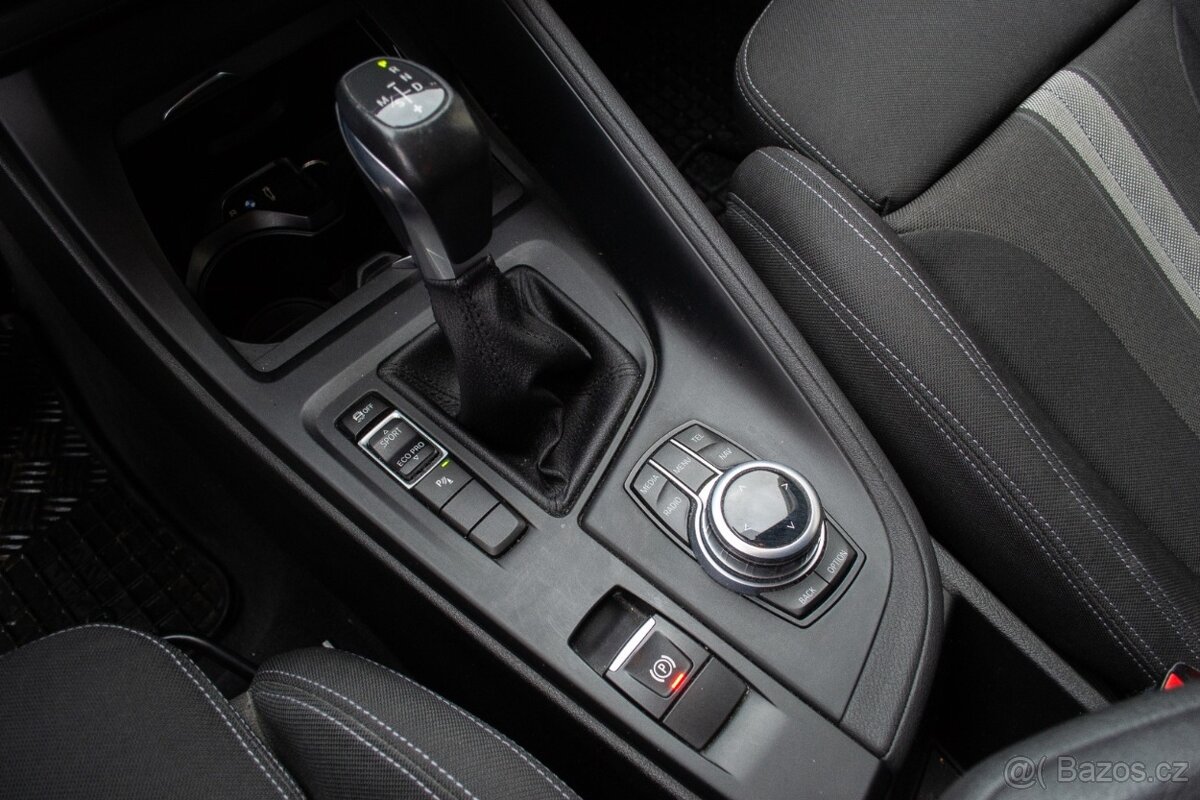 BMW X1 sDrive 18i Advantage A/T - 13