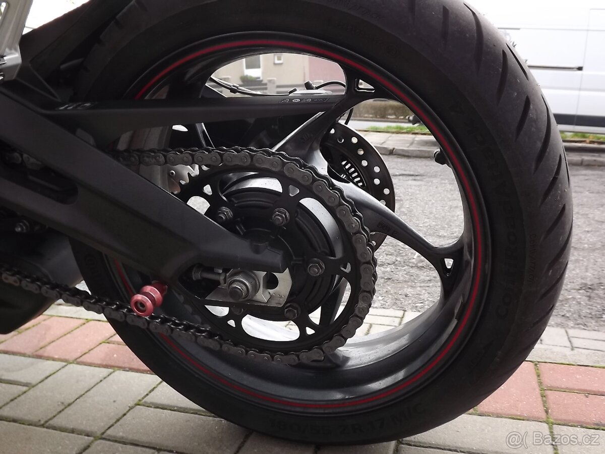 Triumph Street Triple 765 - 13