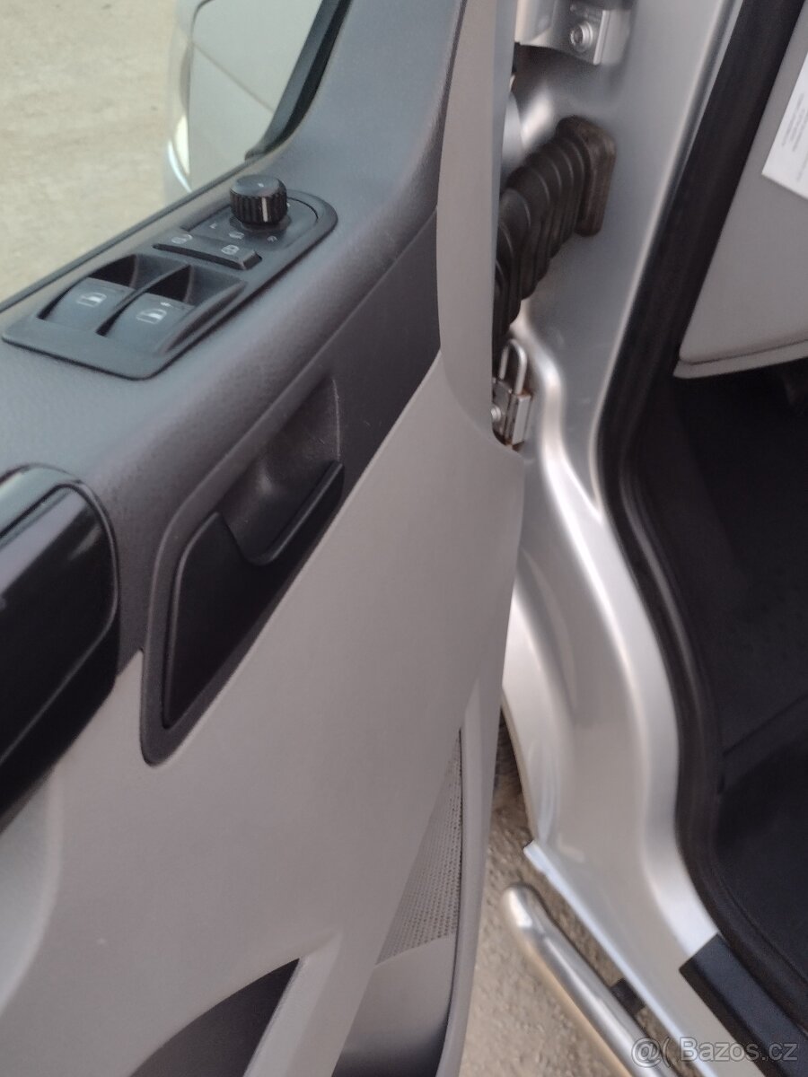 VW Transporter T5.1 DSG 2.0TDI - 13