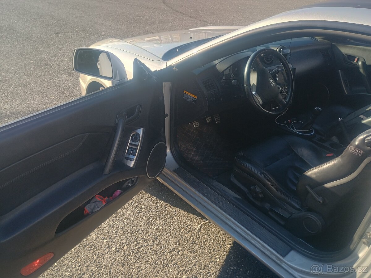 Hyundai coupe 2.7 V6 (Tiburon) - 13