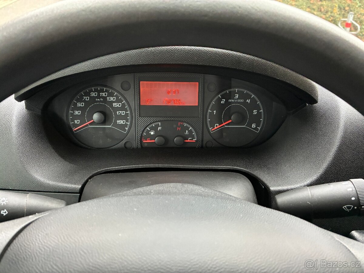 Peugeot Boxer 2.2 HDi 103 kW r.v.2021/12 L2H2 ČR DPH 1.MAJ - 13