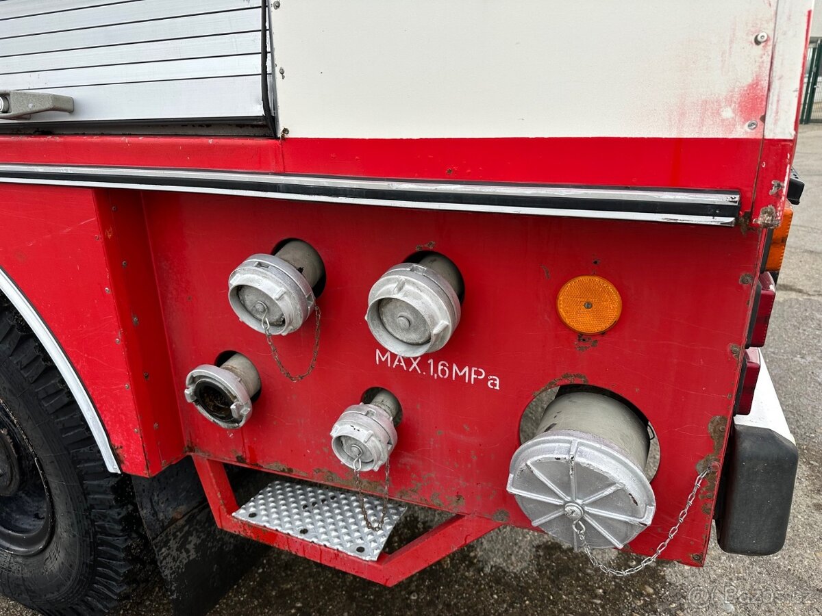 KAROSA hasičské vozidlo 1990 VIN 017 - 13