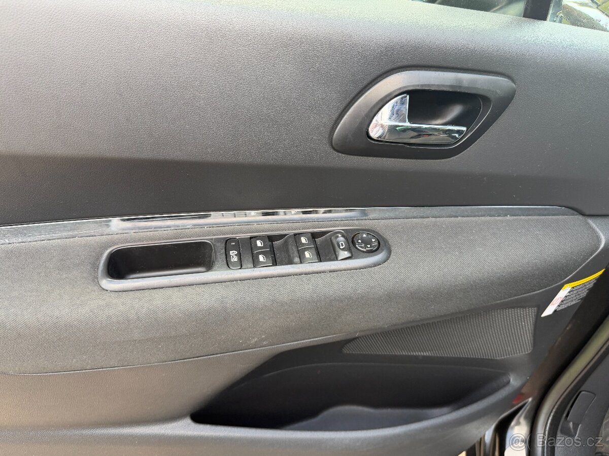 Peugeot 5008 1.6 HDI AUTOMAT - 13