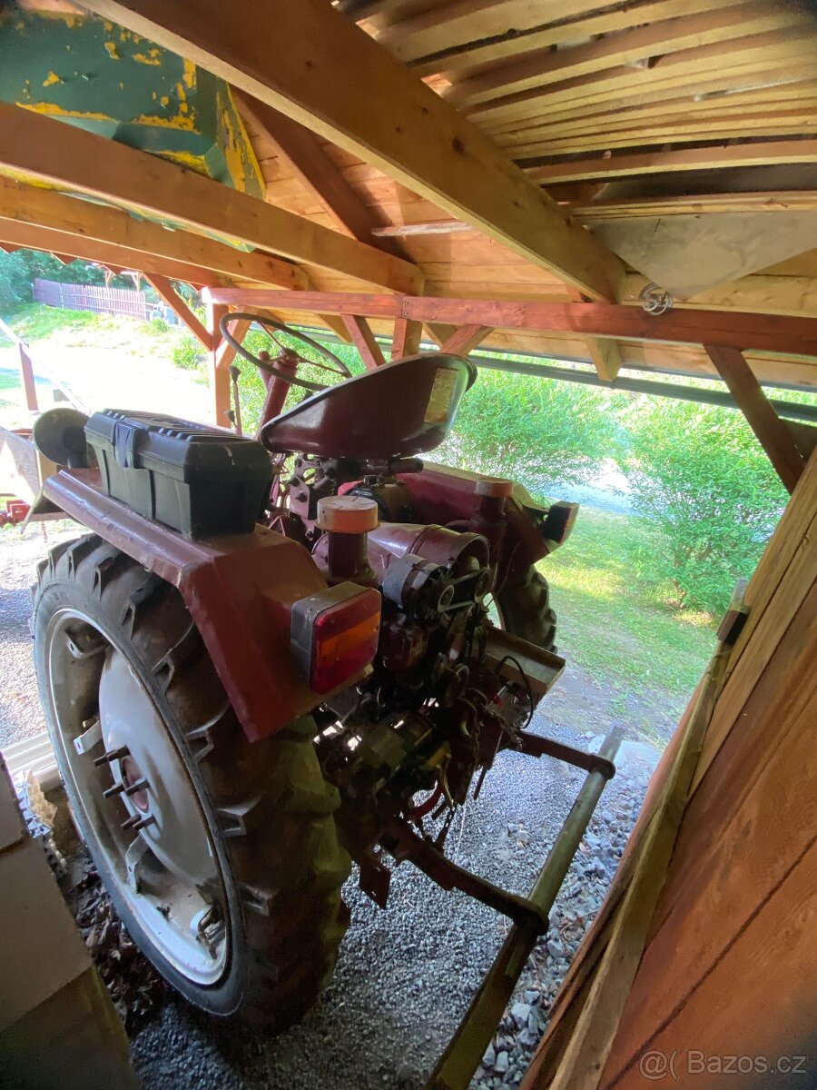 Prodám malotraktor RS, 4 válec - 13