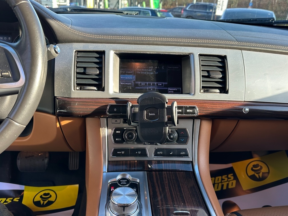 Jaguar XF 2012 - 13