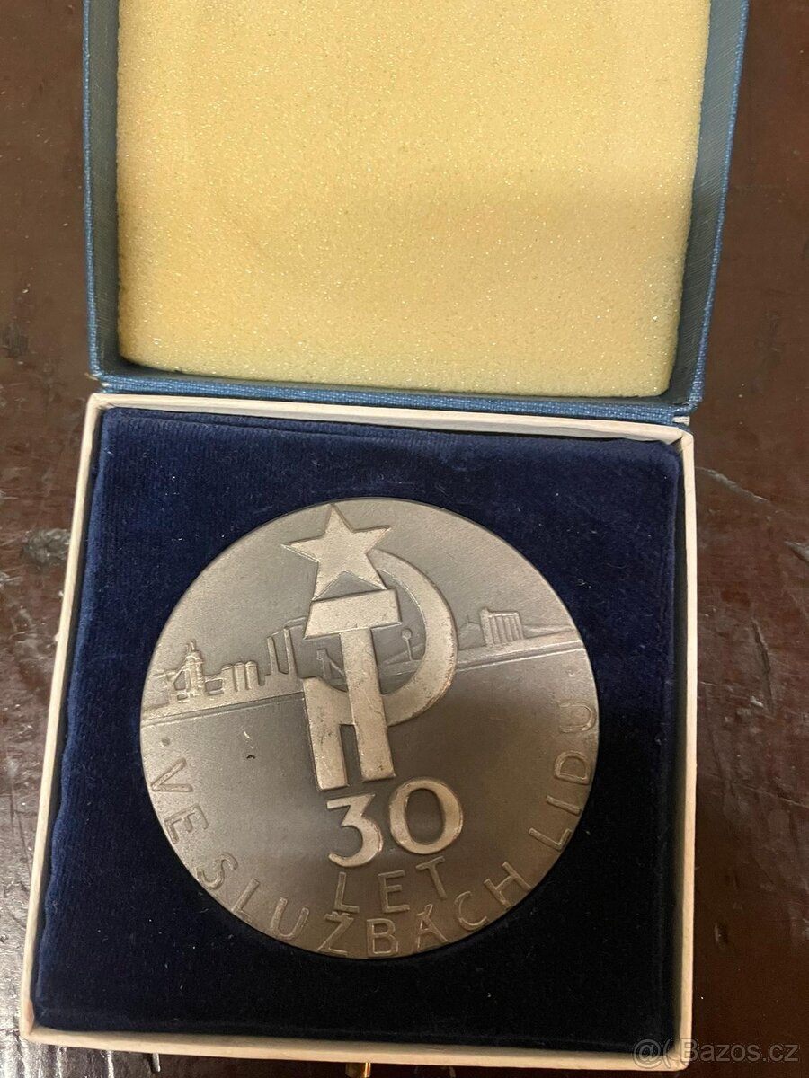 medaile a řády - 13