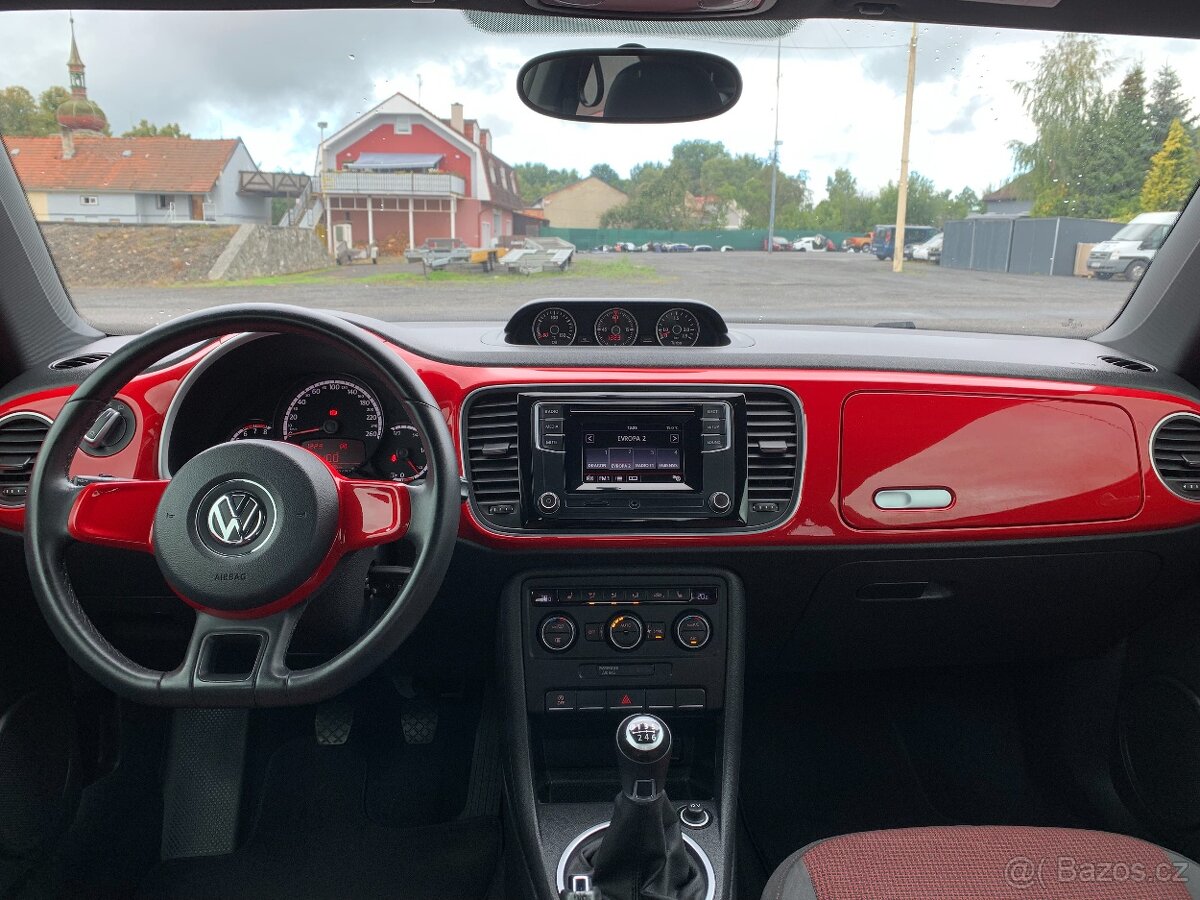 VW BEETLE 1,2TSI - PŮVOD ČR - MÁLO KM - CEBIA - - 13