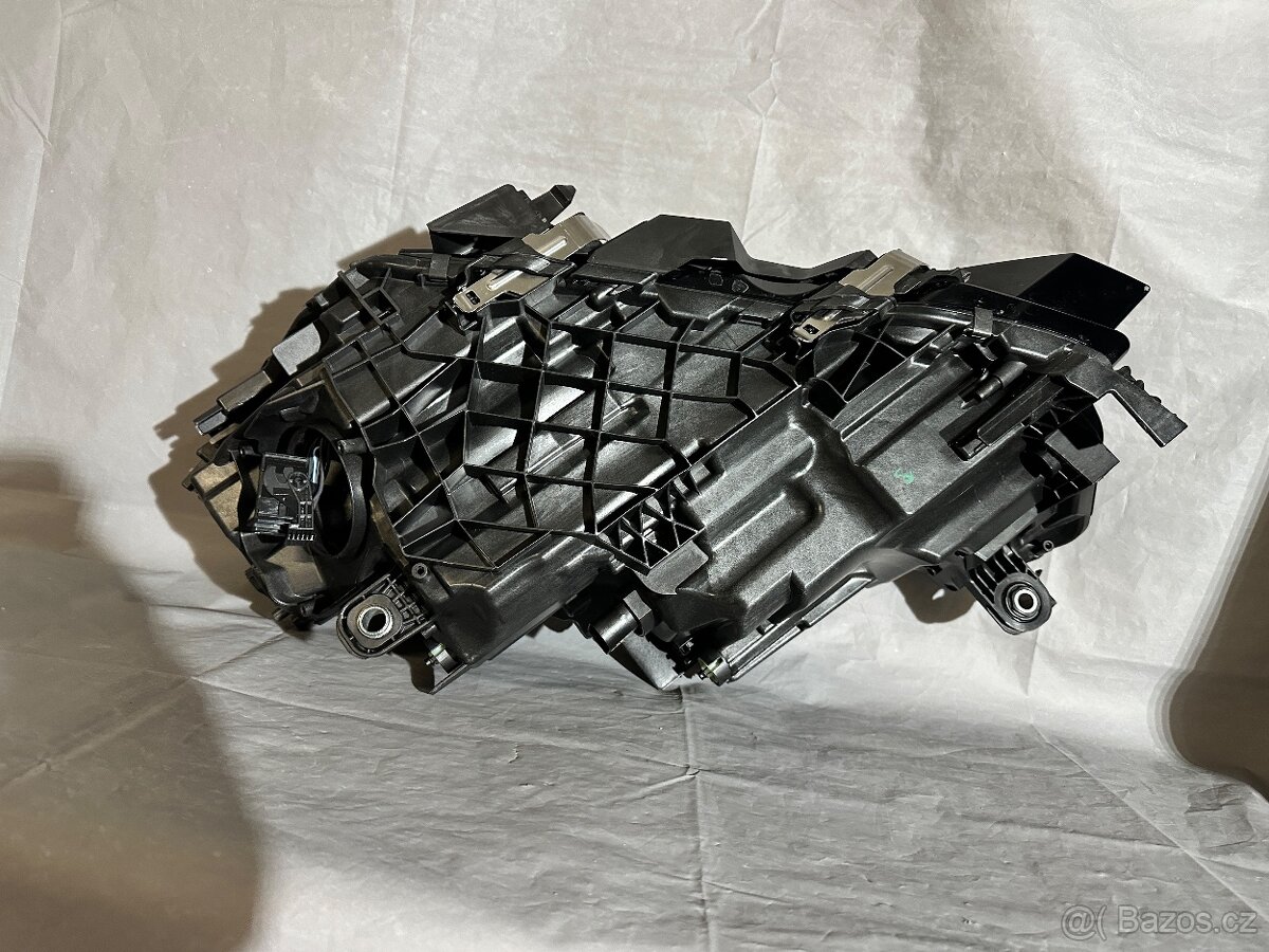 Škoda Octavia 4 facelift full led - 13