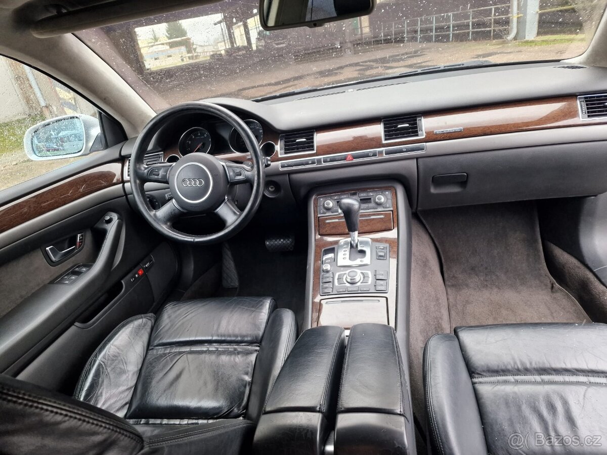 Audi a8 4.2i max vybava - 13