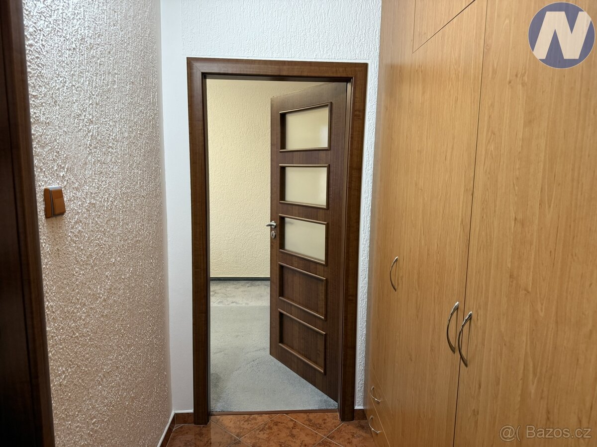 Pronájem bytu 3+1 s balkonem a garáží – Husinec, Kostnická u - 13