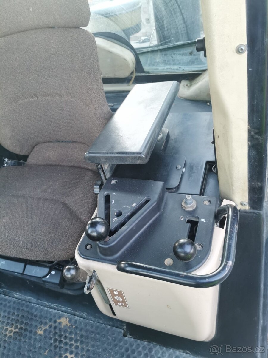 Pasovy nakladač 963c - 13