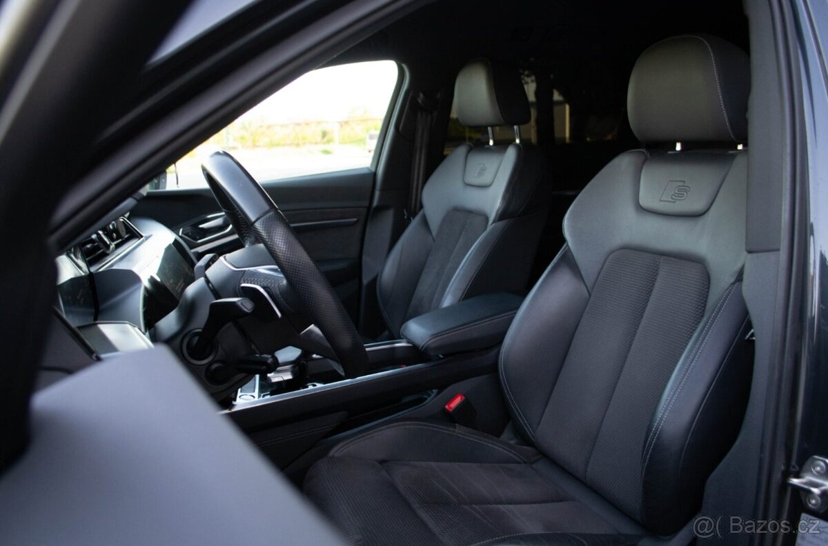 Audi E-tron 55 quattro Advanced - 13
