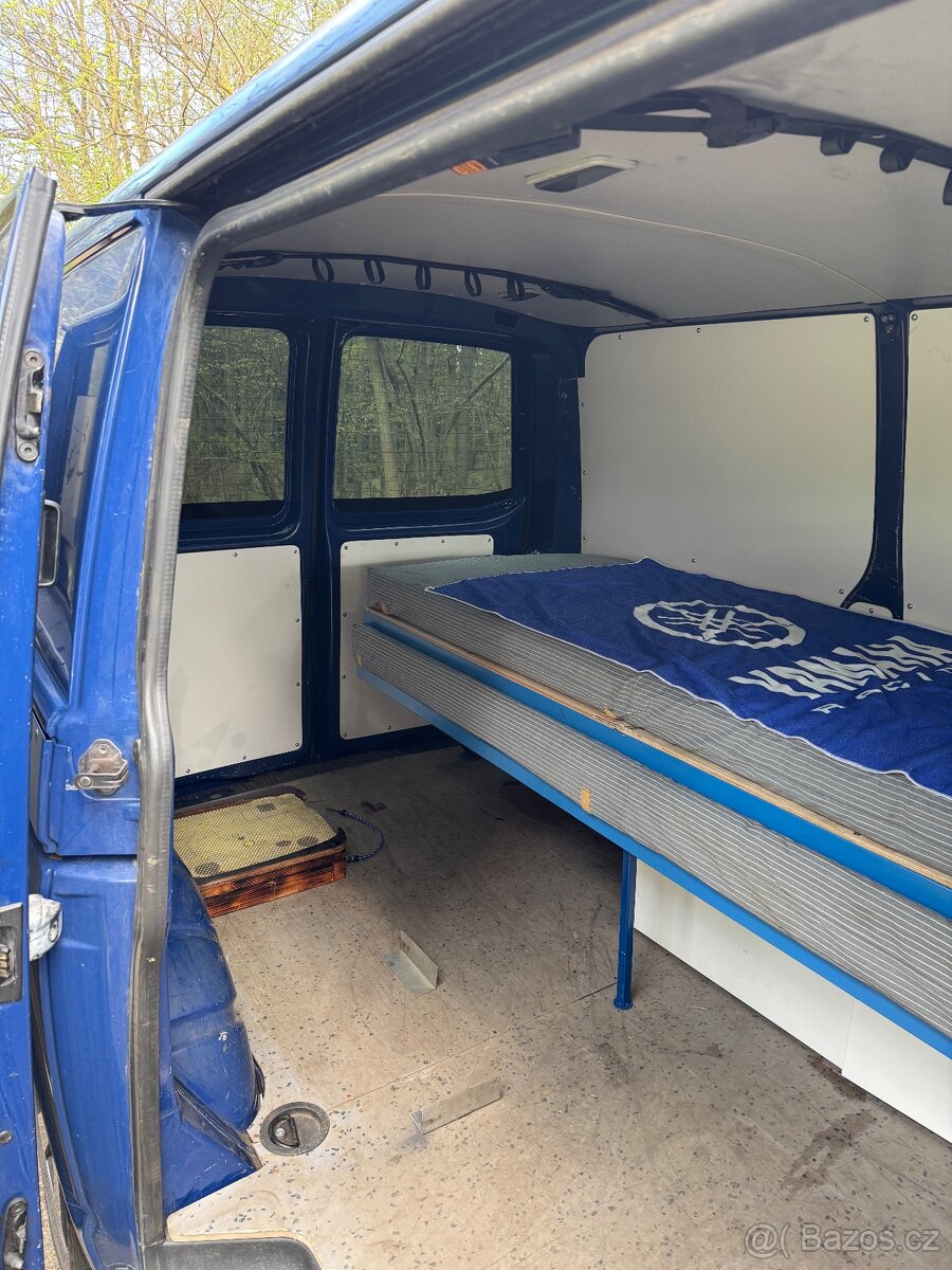 Volkswagen Transporter T5 - 13