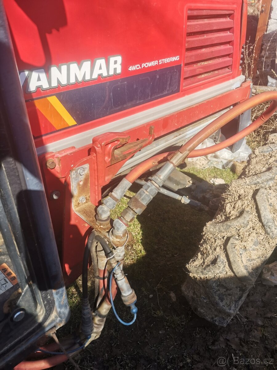 Nakladač Yanmar - 13