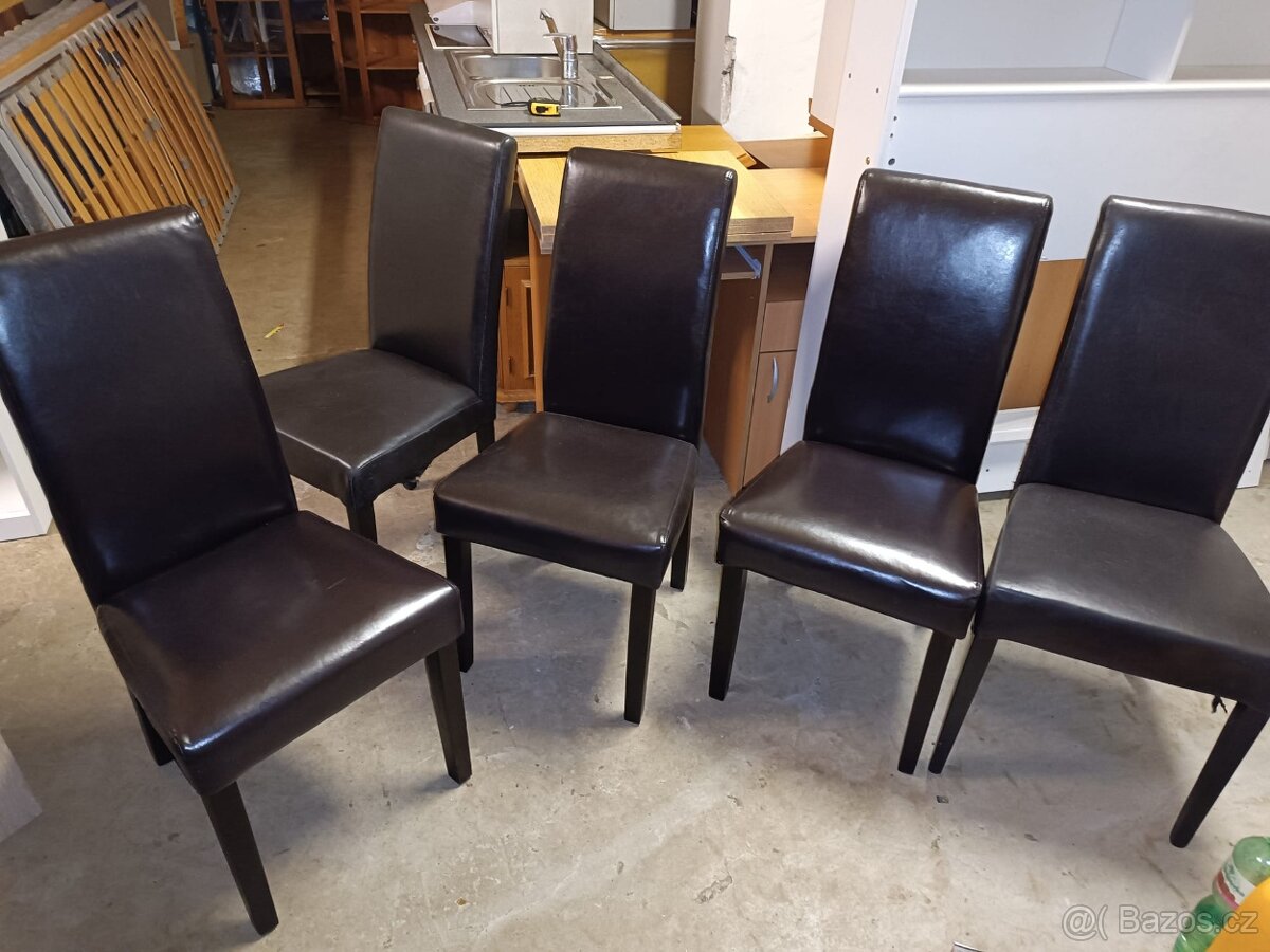 Bytový nábytek, pračka, postele , gauče , stolky , televize - 13