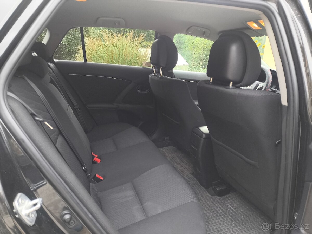 Toyota Avensis 2.2 D4D 110kw - 13