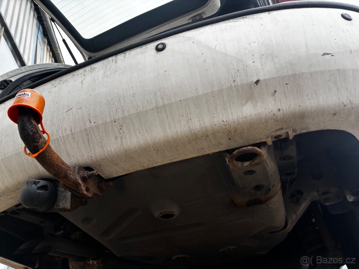 Škoda octavia 1 combi 1.9tdi 66kw díly z vozu - 13